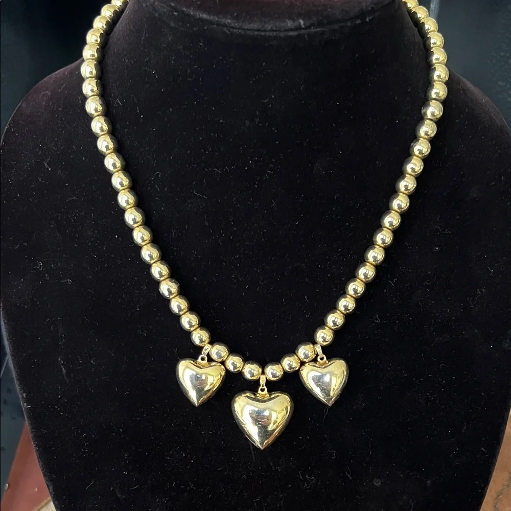 Vintage 20” Gold Tone Beaded Necklace with Three Heart Pendants - Picture 4 of 10